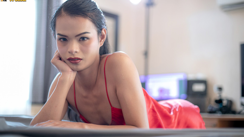 Mint Satisfies Her Cock!