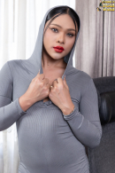 Arriya's Back – Tell a Friend